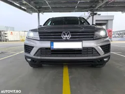 Gri Utilizat 2015 VW Touareg SUV | 15.500 EUR (Super Preț)