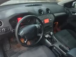 Gri Utilizat 2007 Ford Mondeo Hatchback | 2.500 EUR (Preț OK)