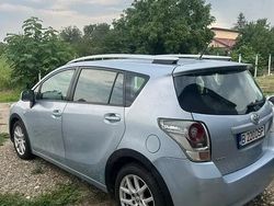 Gri Utilizat 2011 Toyota Verso Monovolum | 3.550 EUR