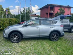 Culoaregri Utilizat 2017 Toyota RAV4 Hybrid Luxury SUV | 21.900 EUR