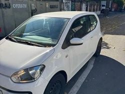 Culoarealb Utilizat 2013 VW up! Hatchback | 3.800 EUR (Preț OK)