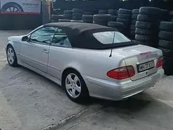 Argintiu Utilizat 2001 Mercedes CLK230 | 4.990 EUR