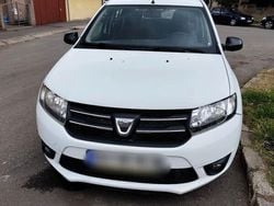 Alb Utilizat 2015 Dacia Sandero Ambiance Hatchback | 4.000 EUR (Super Preț)