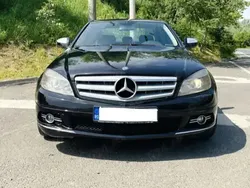 Negru Utilizat 2008 Mercedes C220 Avantgarde Berlinǎ | 2.600 EUR (Super Preț)