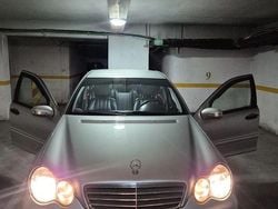 Bej Utilizat 2005 Mercedes C200 Elegance Berlinǎ | 3.900 EUR (Preț OK)