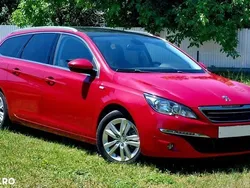 Rosu Utilizat 2015 Peugeot 308 Active Break | 6.299 EUR (Scump)