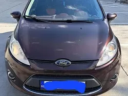 Culoarerosu Utilizat 2011 Ford Fiesta Hatchback | 3.300 EUR (Preț OK)