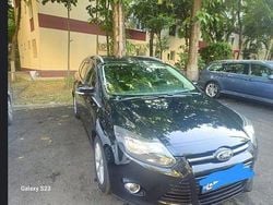 Culoarenegru Utilizat 2012 Ford Focus Titanium Break | 4.800 EUR (Puțin scump)