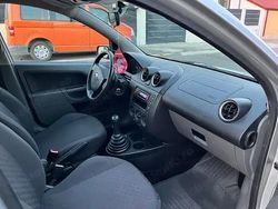 Utilizat 2005 Ford Fiesta Hatchback | 1.850 EUR (Puțin scump)