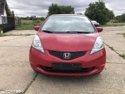 Rosu Utilizat 2011 Honda Jazz Hatchback | 2.990 EUR