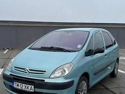 Albastru Utilizat 2005 Citroën Xsara Picasso Monovolum | 1.850 EUR