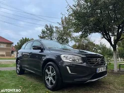 Gri Utilizat 2017 Volvo XC60 SUV | 17.449 EUR (Super Preț)