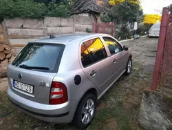 Utilizat 2004 Skoda Fabia Hatchback | 900 EUR (Preț bun)
