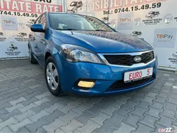 Albastru Utilizat 2012 Kia Ceed 2 Hatchback | 5.990 EUR (Preț OK)