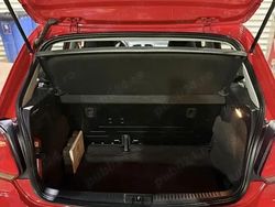 Rosu Utilizat 2014 VW Polo Berlinǎ | 4.500 EUR (Preț bun)