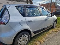 Gri Utilizat 2012 Renault Scénic III Monovolum | 3.000 EUR (Preț bun)