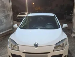 Culoarealb Utilizat 2011 Renault Mégane III Expression Hatchback | 3.300 EUR (Preț OK)