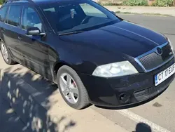 Utilizat 2009 Skoda Octavia Hatchback | 3.200 EUR (Super Preț)