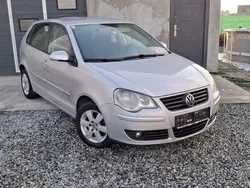Rosu Utilizat 2010 Dacia Sandero Hatchback | 1.950 EUR (Super Preț)