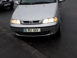 Utilizat 2004 Fiat Albea Berlinǎ | 900 EUR (Preț bun)