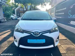 Alb Utilizat 2015 Toyota Yaris | 9.999 EUR (Preț bun)