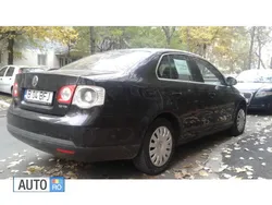 Negru Utilizat 2009 VW Jetta Berlinǎ | 4.700 EUR