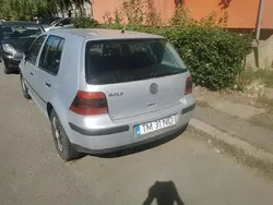 Utilizat 1998 VW Golf IV Hatchback | 350 EUR (Preț bun)