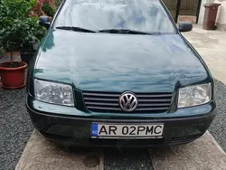 Utilizat 1999 VW Bora Berlinǎ | 1.600 EUR