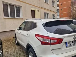 Alb Utilizat 2015 Nissan Qashqai SUV | 10.900 EUR (Preț OK)