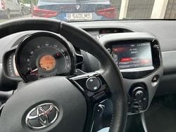 Rosu Utilizat 2020 Toyota Aygo Hatchback | 12.200 EUR (Preț bun)