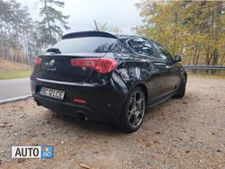 Negru Utilizat 2012 Alfa Romeo Giulietta Hatchback | 7.200 EUR