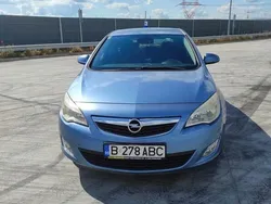 Albastru Utilizat 2010 Opel Astra Enjoy Hatchback | 3.999 EUR (Preț OK)