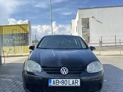 Negru Utilizat 2005 VW Golf V Hatchback | 2.400 EUR (Preț OK)