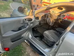 Utilizat 2003 Hyundai Santa Fe SUV | 2.900 EUR