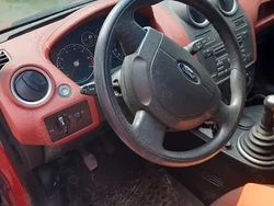 Utilizat 2007 Ford Fiesta Hatchback | 1.700 EUR