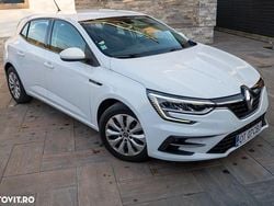 Culoarealb Utilizat 2021 Renault Mégane IV LIMITED Hatchback | 9.999 EUR (Preț bun)