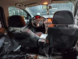 Alb Utilizat 2011 Opel Astra Hatchback | 2.400 EUR (Preț bun)