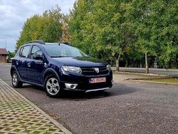 Culoarealbastru Utilizat 2013 Dacia Sandero Lauréate Hatchback | 3.450 EUR (Preț OK)