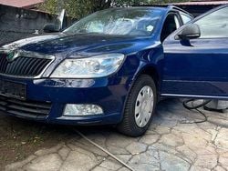 Albastru Utilizat 2013 Skoda Octavia Classic Break | 2.950 EUR (Preț bun)