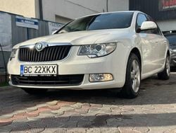 Alb Utilizat 2013 Skoda Superb Berlinǎ | 5.700 EUR (Preț bun)