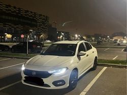 Alb Utilizat 2021 Fiat Tipo Berlinǎ | 10.600 EUR (Puțin scump)