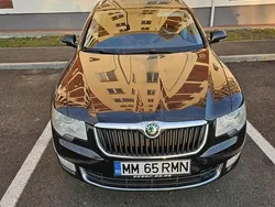 Negru Utilizat 2010 Skoda Superb Comfort Break | 5.200 EUR (Preț OK)