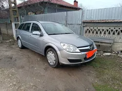 Argintiu Utilizat 2008 Opel Astra Break | 1.299 EUR (Preț bun)