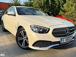 Alb Utilizat 2021 Mercedes 200 Hatchback | 32.950 EUR (Super Preț)