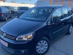 Culoarenegru Utilizat 2011 VW Touran Comfortline Monovolum | 5.200 EUR (Preț OK)