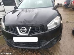 Negru Utilizat 2010 Nissan Qashqai SUV | 3.400 EUR (Super Preț)
