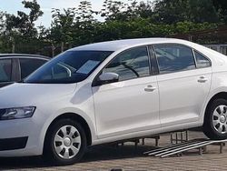 Alb Utilizat 2015 Skoda Rapid Ambition Berlinǎ | 6.149 EUR (Preț OK)
