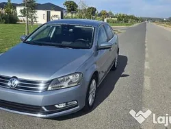 Utilizat 2012 VW Passat Berlinǎ | 6.500 EUR
