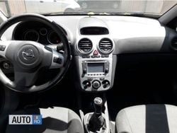 Negru Utilizat 2011 Opel Corsa Coupe | 3.900 EUR (Preț OK)