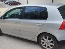 Utilizat 2004 VW Golf V | 2.400 EUR (Scump)